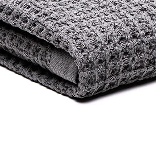 SUTERA Silverthread luxury towel ready for gifting or everyday indulgence.