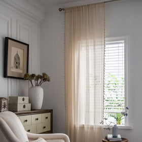 Sutuo Home easy-care curtains are machine washable for simple upkeep.