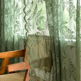 Sutuo Home living-room window decor setup in a cozy country-style room.