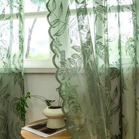 Sutuo Home ruffled-edge lace closeup enhances classic window styling.
