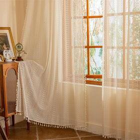 Sutuo Home two-panel pack provides versatile window coverage.