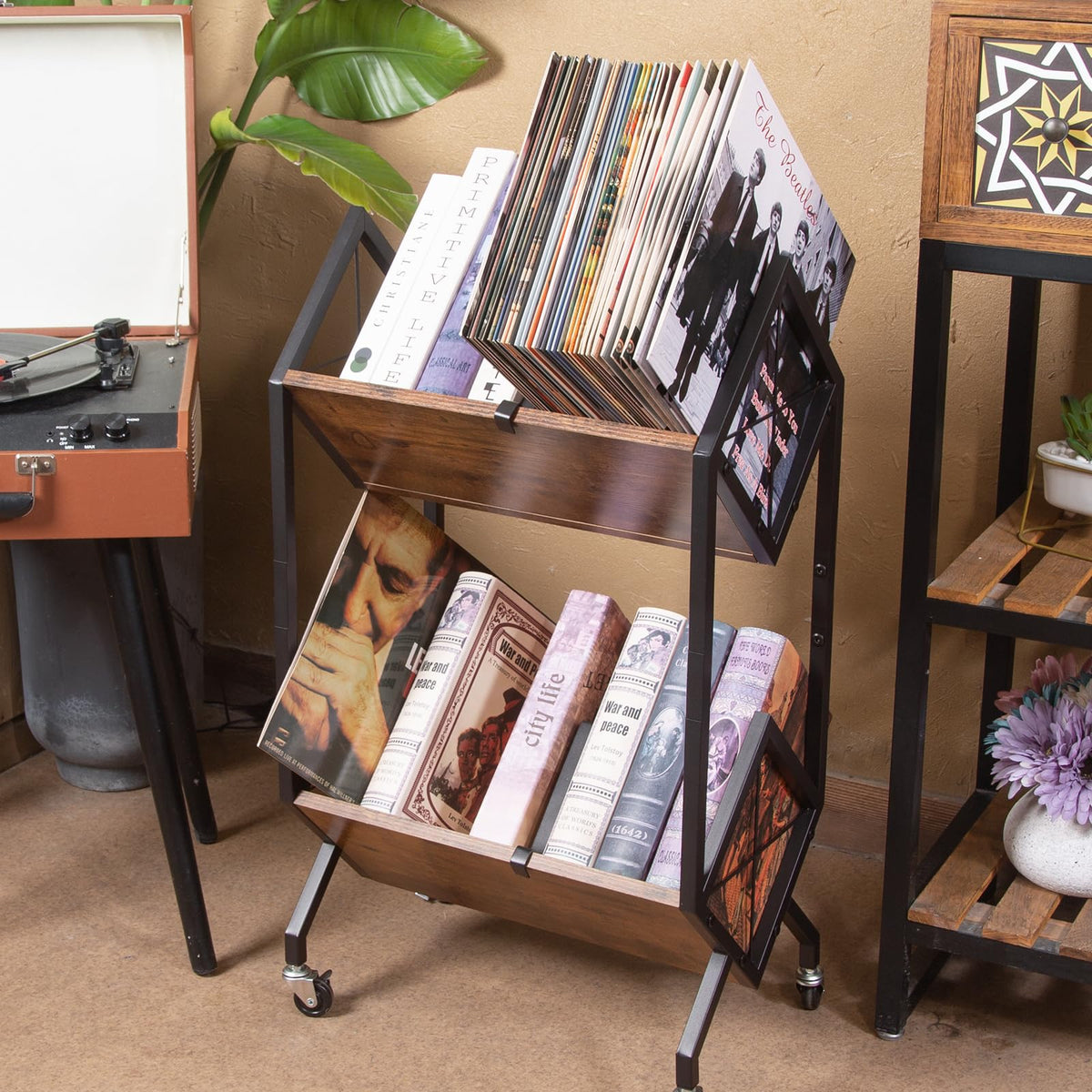 SwaaVee divider system keeps albums neatly separated