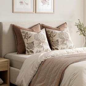 SWANCOCO hydrangea bloom design brightens bedrooms and lounge areas.