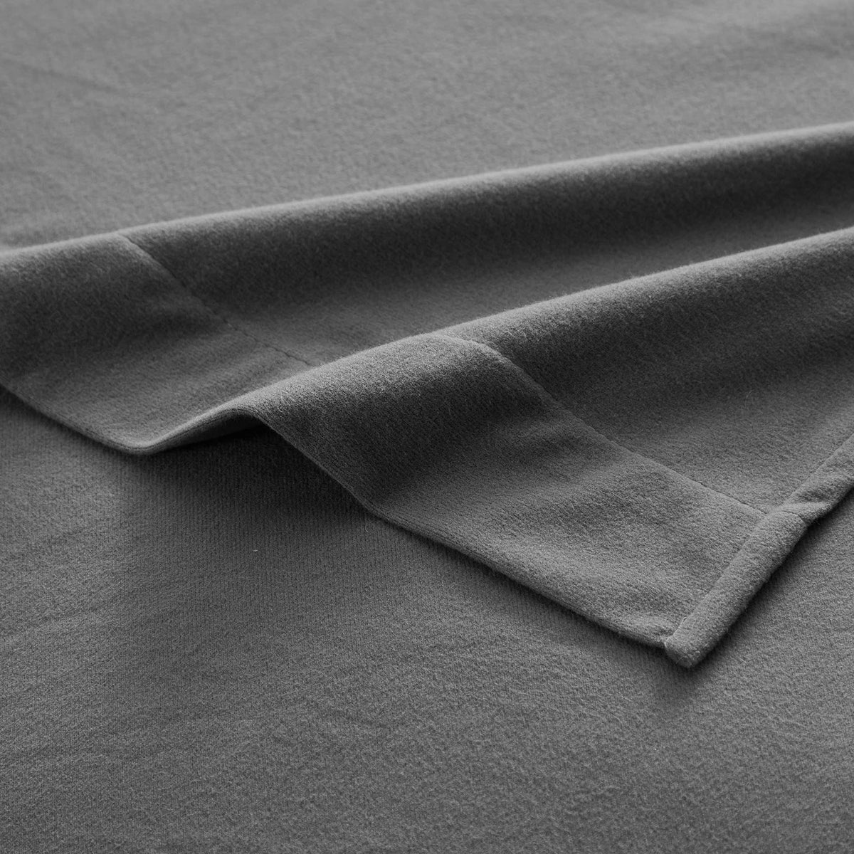 Sweet Home Collection queen-size flannel sheets displayed for a neat, comfortable bed setup.