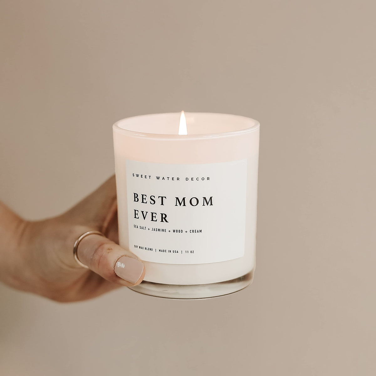 Sweet Water Decor Best Mom Ever candle scent profile featuring jasmine and sea salt.