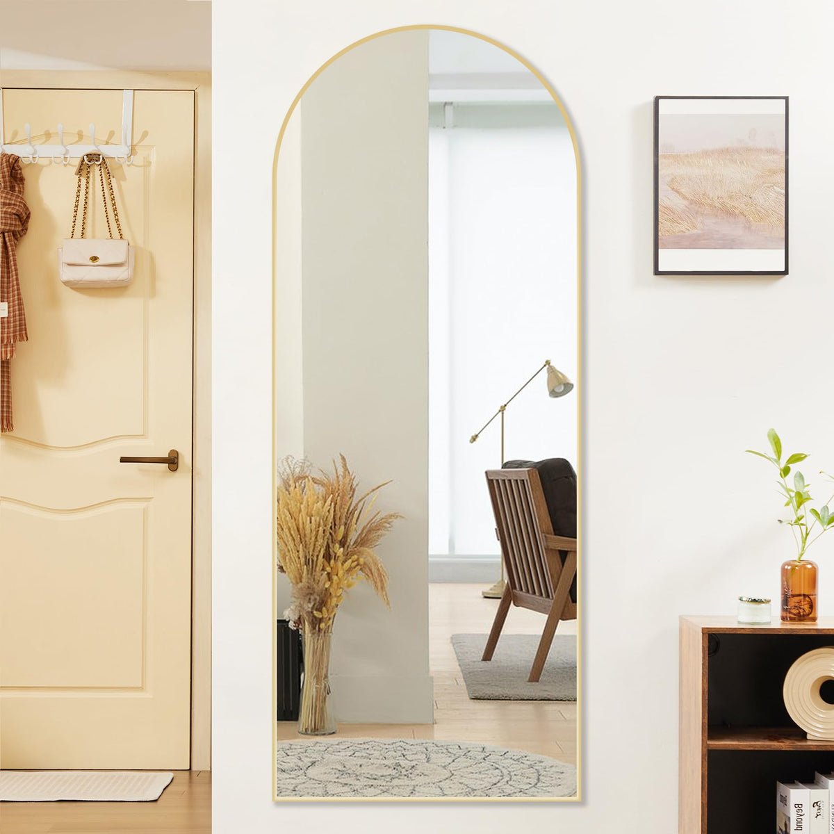 Sweetcrispy standing full-body mirror demonstrates versatile leaning and standing options.