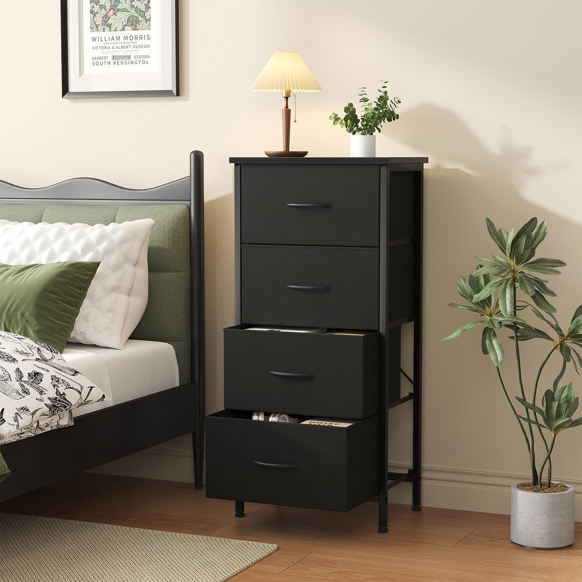 Sweetcrispy sturdy steel frame supports everyday use in bedrooms.