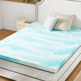 Sweetcrispy topper on bed with bedding demonstrates versatile comfort