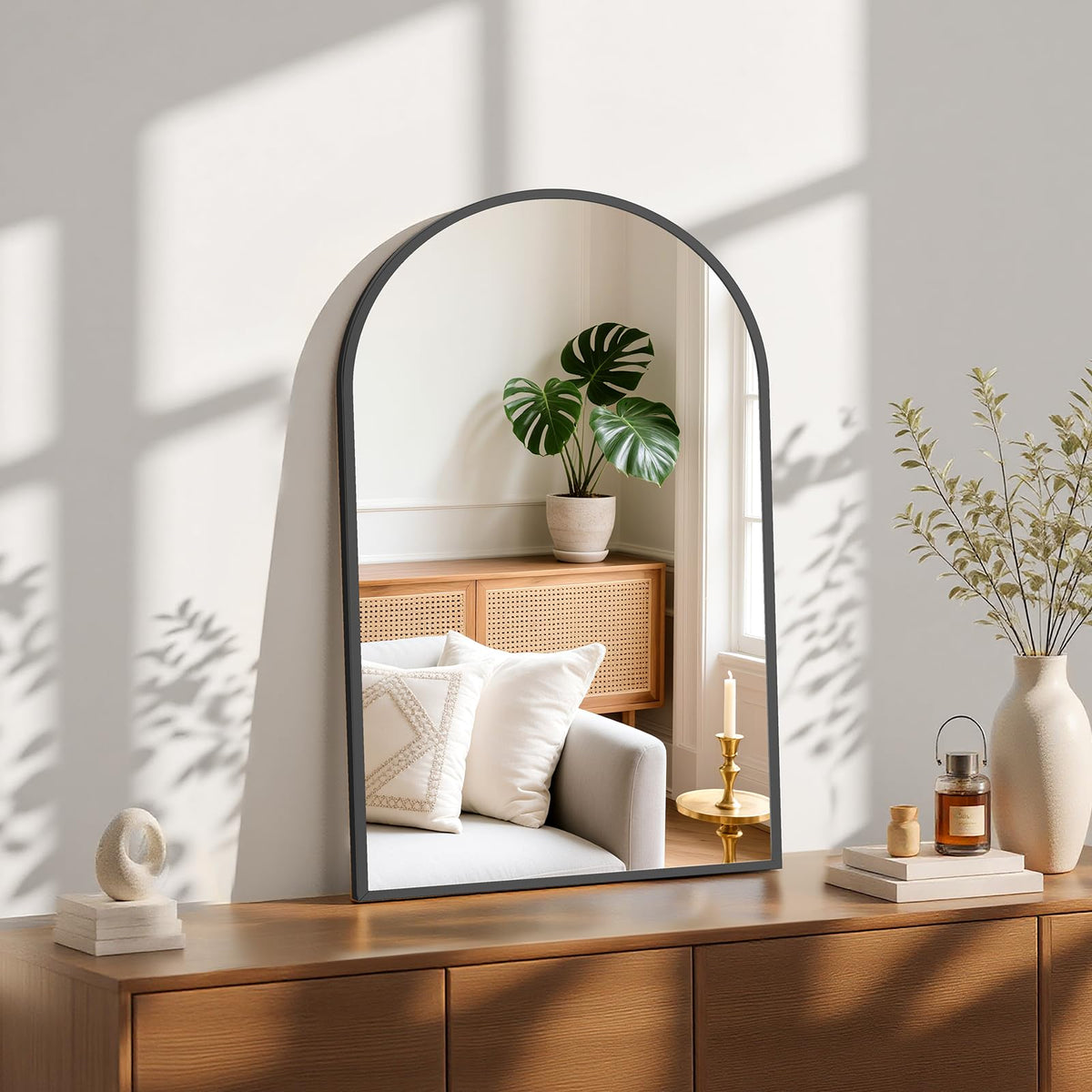 Sweetcrispy vanity-style arch mirror suits bedrooms, dressing areas, and bathrooms.