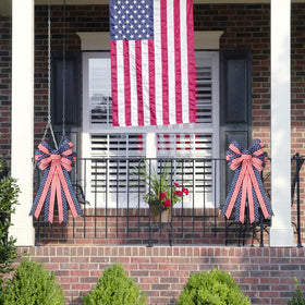 SY Super Bang bow accents windows, walls, or stairs decor.