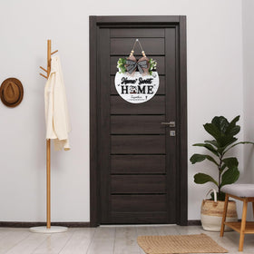 Sylixonae outdoor wall decor welcome hanger highlights seasonal versatility for all-weather use.