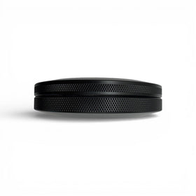 Syn Tin Solo O-ring seal engaged to keep contents fresh and protected from moisture.