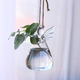 Sziqiqi Angel Vase in wedding decor with soft lighting