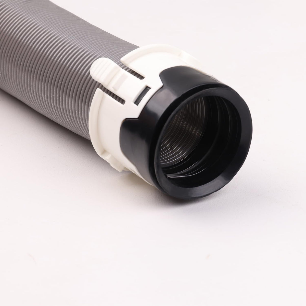 Szoolgo multi-surface hose ideal for floors, carpets, tiles, gaps