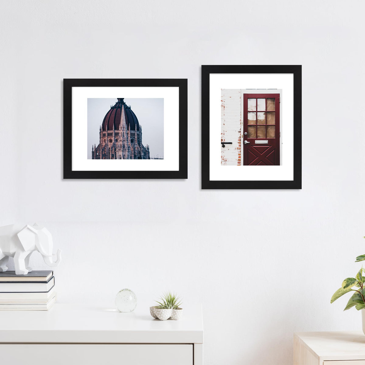 SZYUU frame adapts between 8x10 with mat and 11x14 without mat for versatile photos