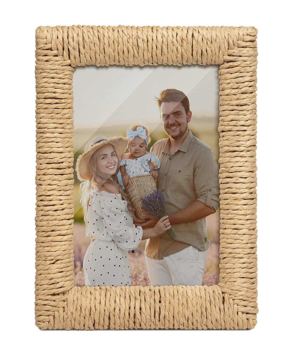 Takfot Boho 5x7 frame tabletop display with natural rattan texture.