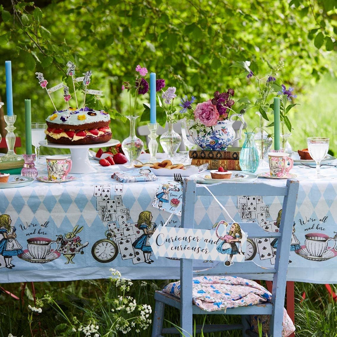 Talking Tables Alice in Wonderland decor creating a photo-friendly themed atmosphere