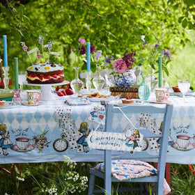 Talking Tables Alice in Wonderland decor creating a photo-friendly themed atmosphere