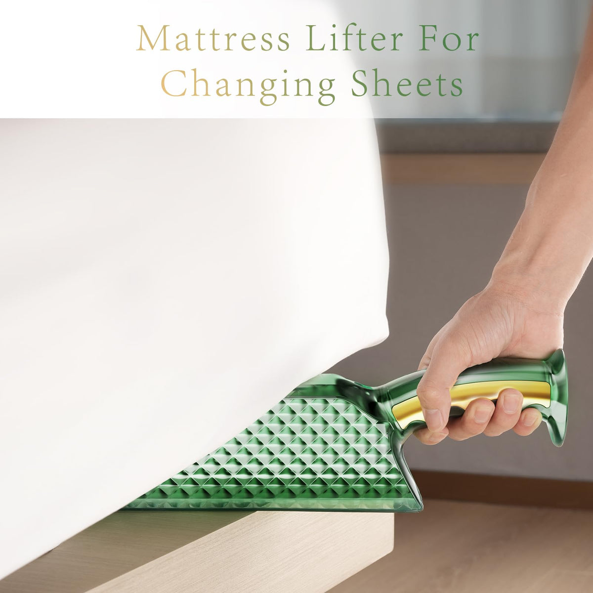 Tantea ergonomic rounded handle for comfortable, controlled lifting.