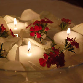 Tappovaly bathtub-floating candles for spa-like bathroom ambiance.