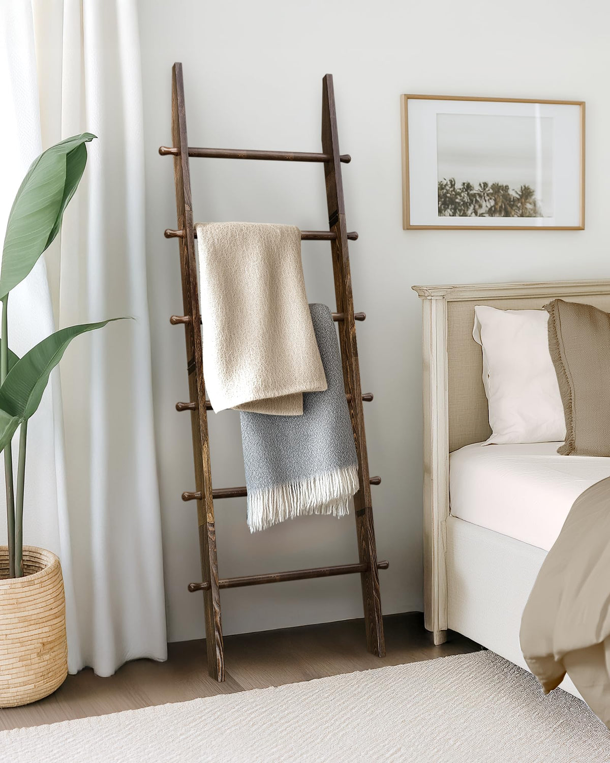TEAKMAMA blanket ladder with side pegs for hats and bags