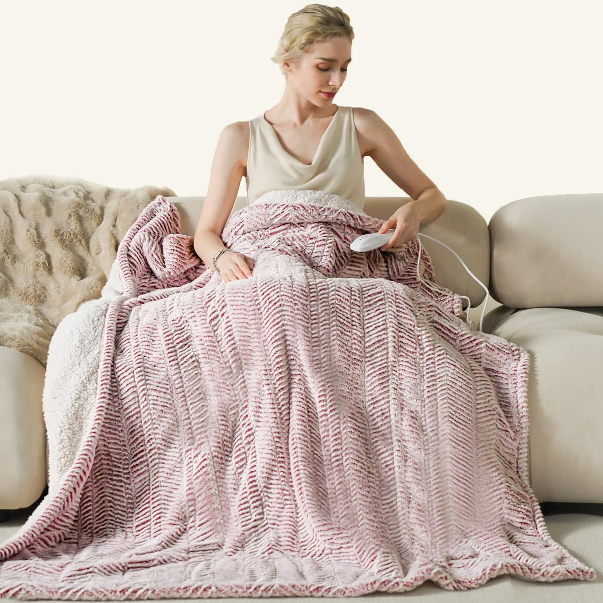 Templewet heated blanket with plush soft fabric for cozy warmth