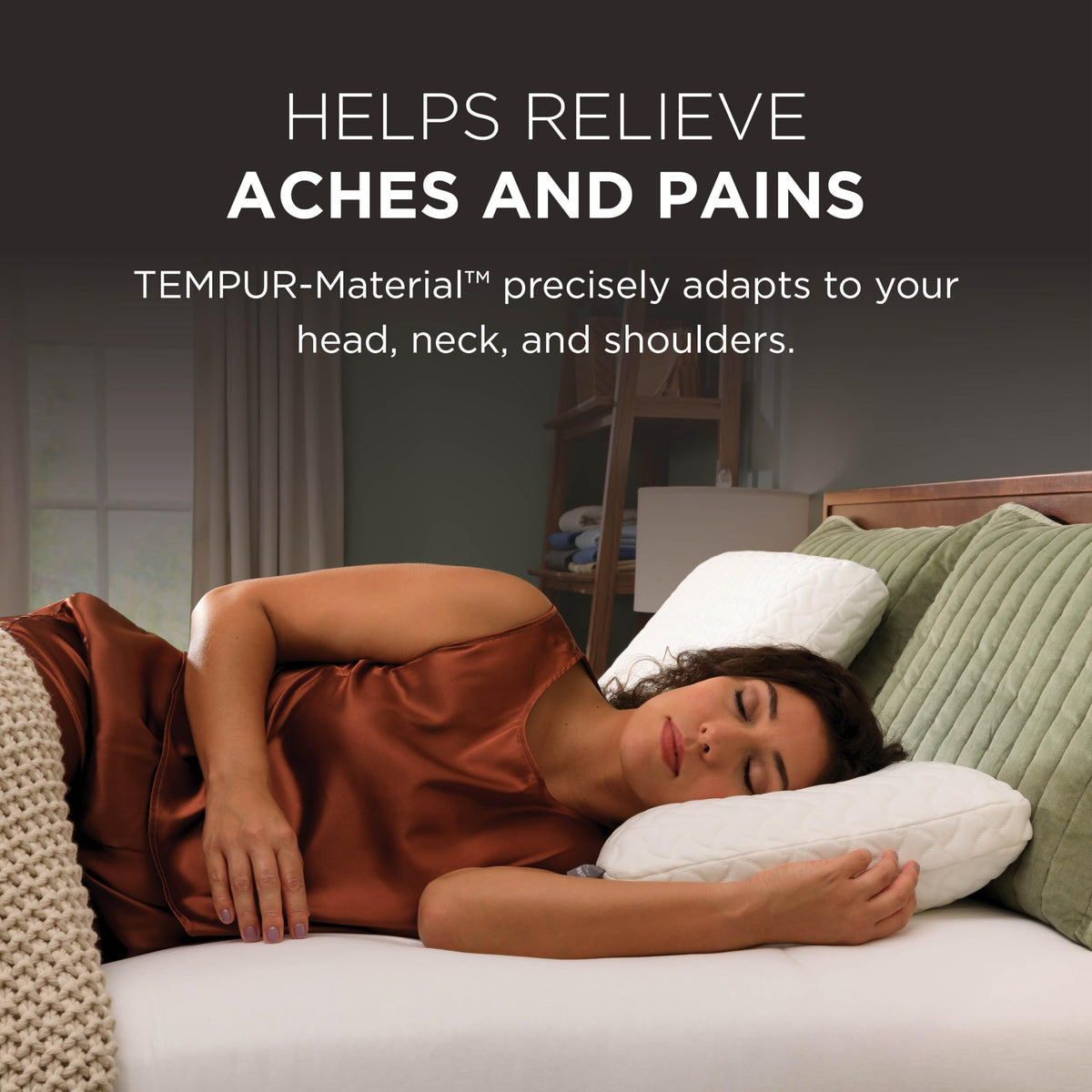 Tempur-Pedic Cloud Pillow King 2-Pack cover close-up highlighting removable fabric