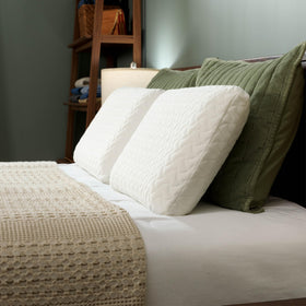 Tempur-Pedic Cloud Pillow packaging box display.