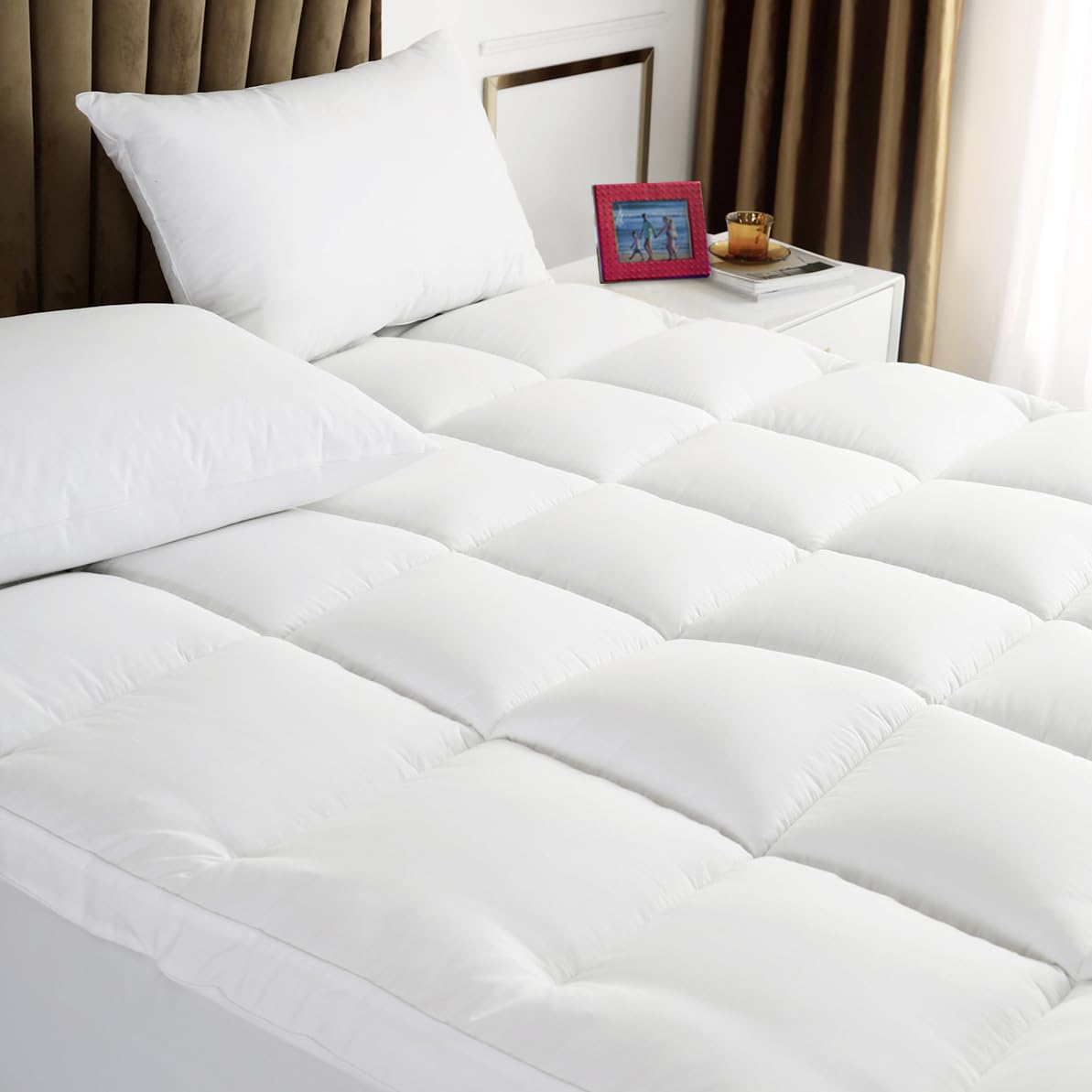 TESIONE Queen Mattress Topper close-up of spiral fiber filling for plush, resilient comfort.