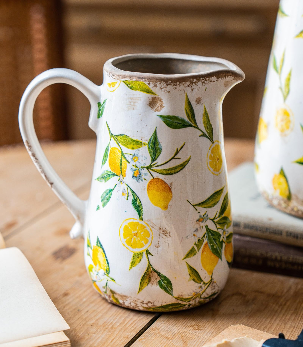 Teweiqi gift-ready lemon vase with timeless ceramic craftsmanship