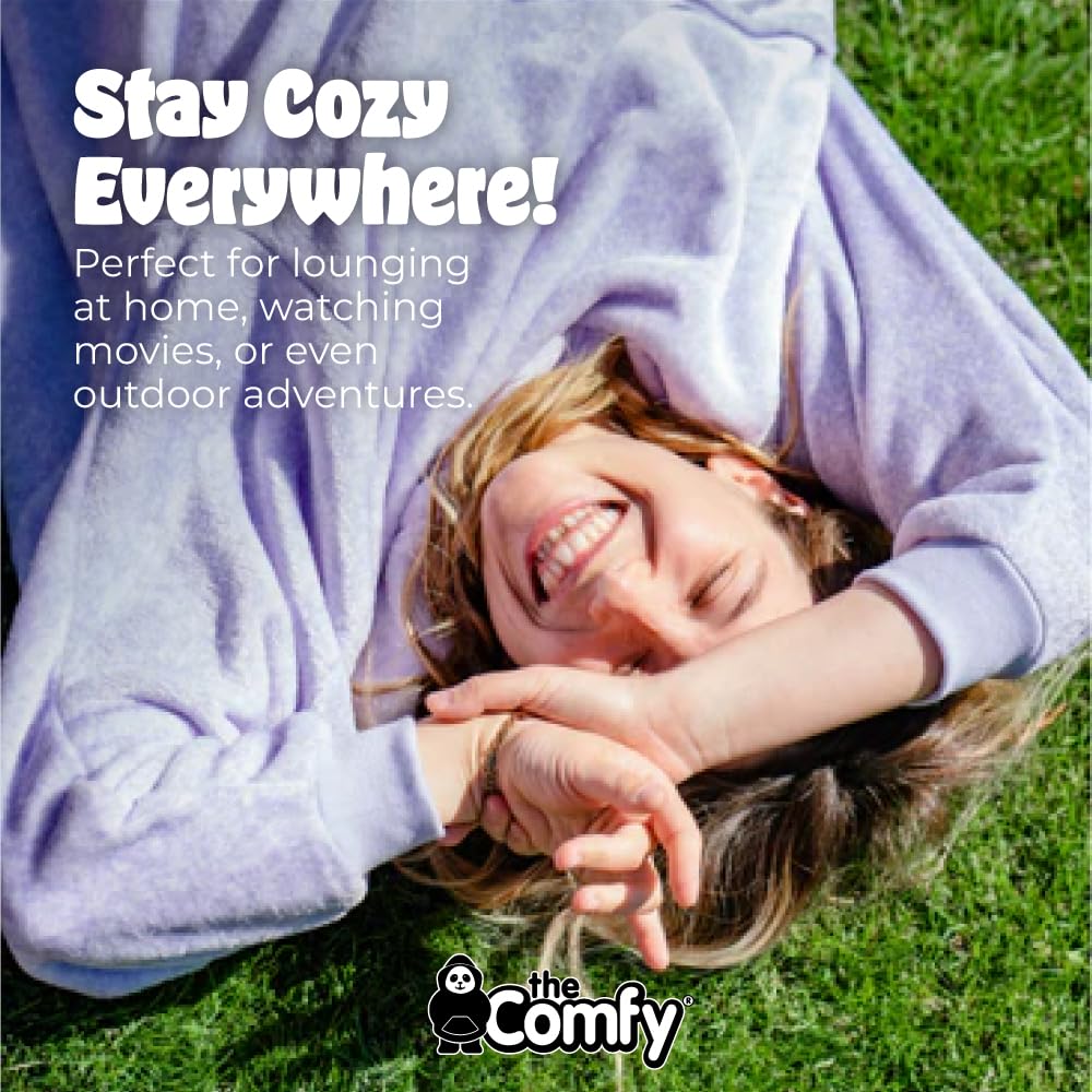 The Comfy Dream plush hood adds extra warmth on chilly evenings.