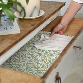 The Master Herbalist drawer liner packaging box highlighting UK production.