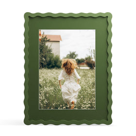 THKRLOF 11x14 picture frame front view with green wavy edge for wall display
