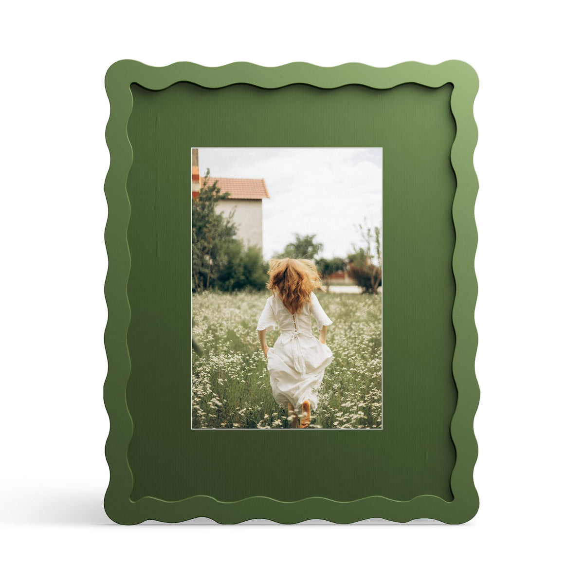 THKRLOF 8x10 green frame with mat displaying a 5x7 photo for elegant display.