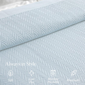 Threadmill breathable cotton blanket keeps you cool while staying soft and cozy.