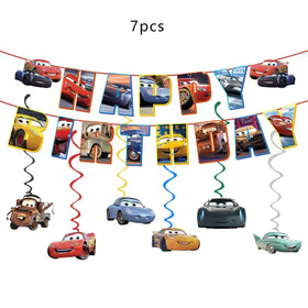 Tihufe Cars tablecloth protects surfaces during lively celebrations.