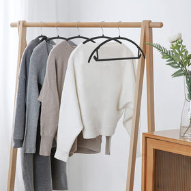 TIMMY 50-pack bulk option helps organize wardrobes efficiently.