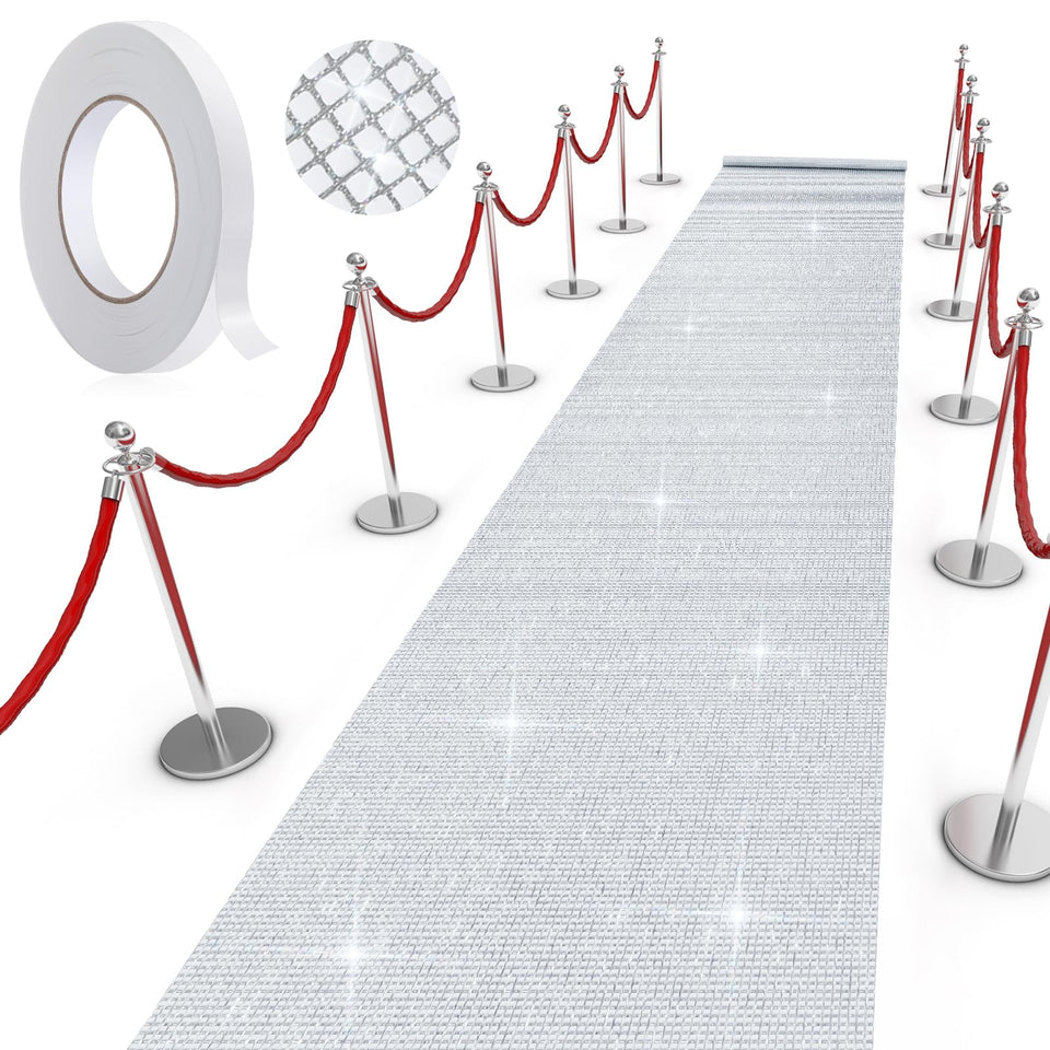 Tinideya silver carpet runner at wedding entrance adds modern shine and elegance.
