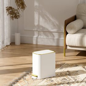 TIPGO 5-liter trash bin provides adequate capacity for daily light use.
