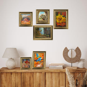 TKYGU vintage bronze frame supports horizontal or vertical hanging.