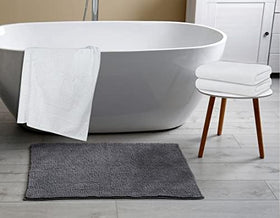 TOALLA absorbent towels ideal for drying hair and body after showers or pool sessions.