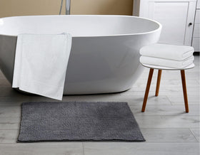 TOALLA machine-washable towels designed for frequent laundering.