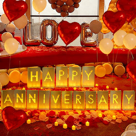 Tobilu latex balloons inflate to frame the moment with festive flair.