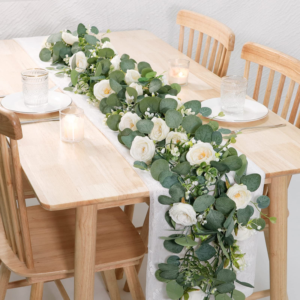TOCHGREEN garland with white roses highlighting elegant decor