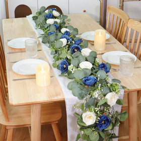 TOCHGREEN garland table runner for sophisticated settings