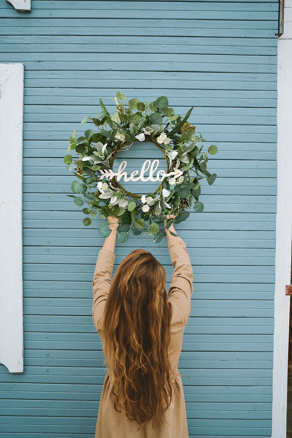 TOKCARE wreath ready for seasonal DIY accents like pumpkins or berries.