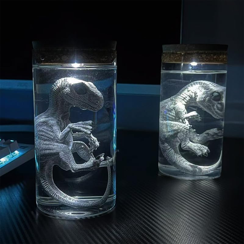 TONGQIC realistic Velociraptor model adds dramatic detail to shelves
