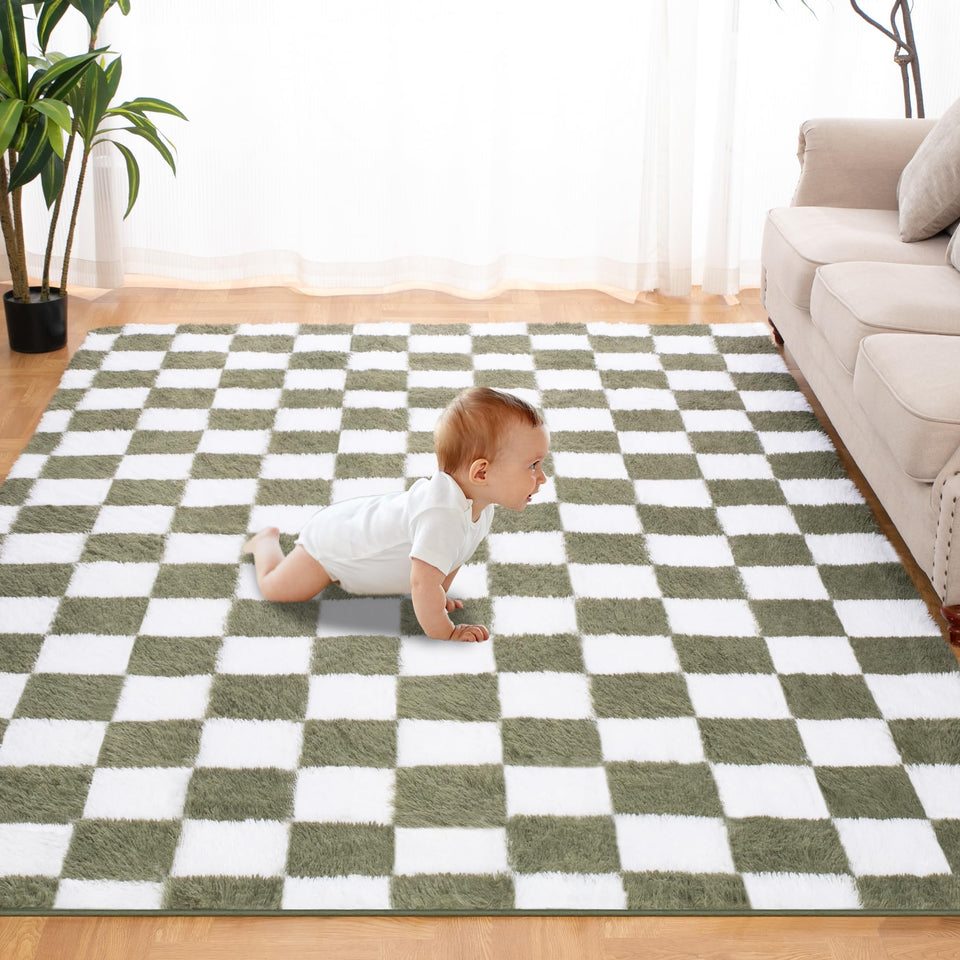 TOOHUB super-soft checkered rug in green and white, offering cloud-like comfort underfoot.
