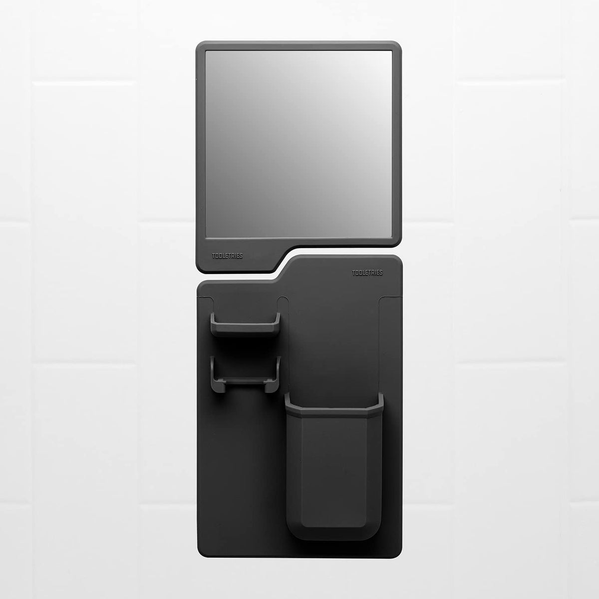 TOOLETRIES Oliver fog-resistant mirror resists steam for clear grooming.