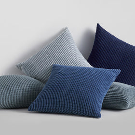 Topfinel multi-color gradient set creates gifting-ready accents for any room